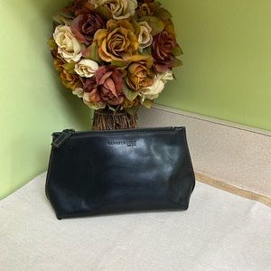 Kenneth Cole Zippered Pouch